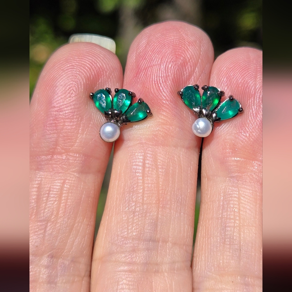 Natural Pearl & Green Onyx 3k Each Gemstone Sterling & Rhodium Earrings - Picture 6 of 9